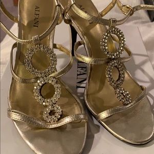 Alfani white gold heels, size 6.5